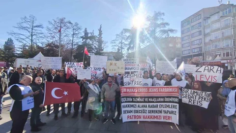 Çorlu'da İşçiler Hak Arıyor