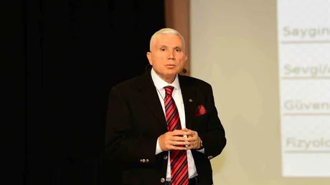 Van'da Fanatizm Konferansı Düzenlendi