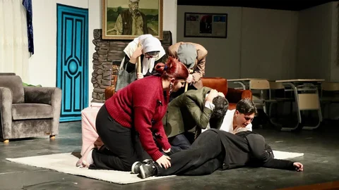 Adıyaman'da Tiyatro Gösterimi Yapıldı