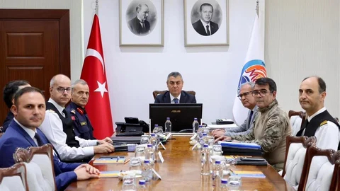 Mersin'de Güvenlik Toplantısı Yapıldı