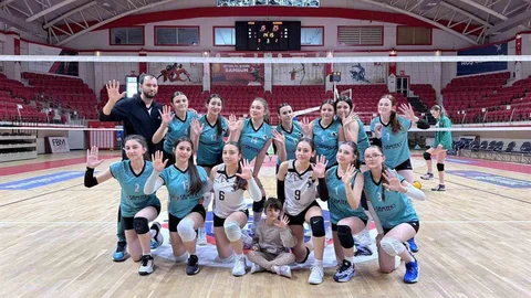 Vezirköprü Voleybol Takımı Finale Yükseldi