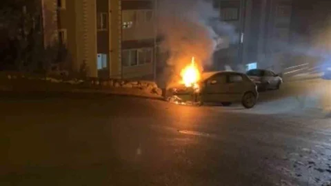 Karabük'te Otomobil Yangını