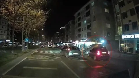 Tekirdağ'da Park Halindeki Araca Çarpıldı