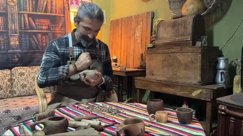 Osmaniye'de Ahşap Atölyesi Kurdu