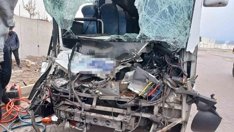 Kayseri'de İşçi Servisi Kaza Yaptı