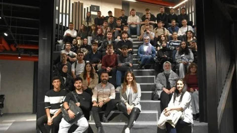 Samsun'da Gençler Teknolojiyle Geleceğe Hazırlanıyor