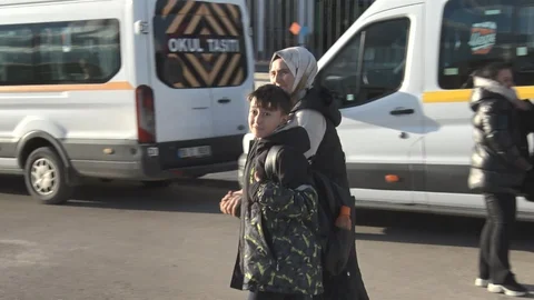 Ankara'da Öğrenci Velisinin Yol Talebi