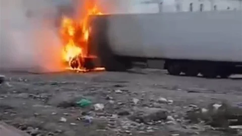 Şanlıurfa'da Tır Yangını Korku Yarattı