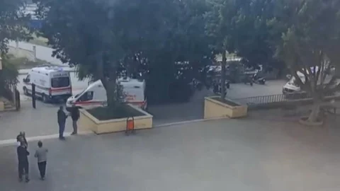 Mersin Tarsus'ta Öğrenciler Yedikleri Çikolatadan Zehirlendi
