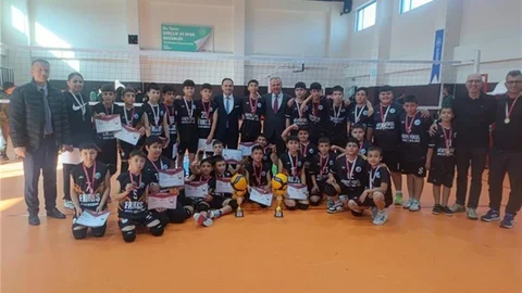 Karpuzlu'da Voleybol Müsabakaları Tamamlandı