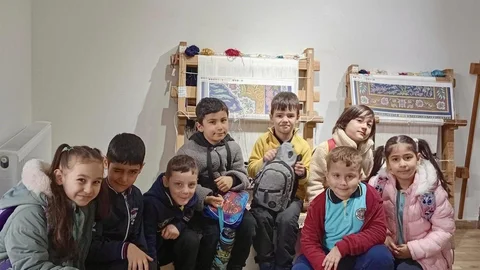 Körfez'de Öğrenciler Hereke Halısını İnceledi