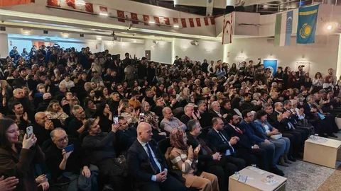 Dünya Türk Dili Ailesi Günü Eskişehir'de Kutlandı