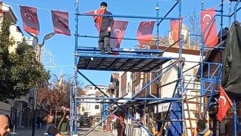 Edirne'de Bayrağa Saygı Gösterildi