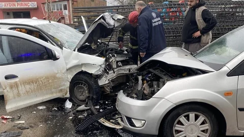 Samsun'da Üç Araçlı Trafik Kazası