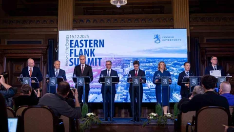 AB Ülkeleri İlk Zirvesini Helsinki'de Gerçekleştirdi