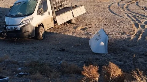 Karapınar'da Kamyonet Devrildi, Sürücü Yaralandı