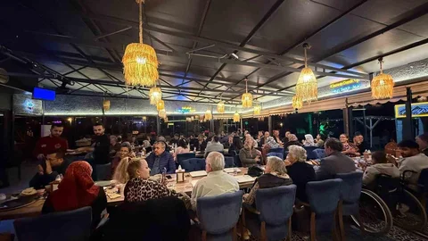 Diyaliz Hastalarına Moral Yemeği Antalya'da Düzenlendi