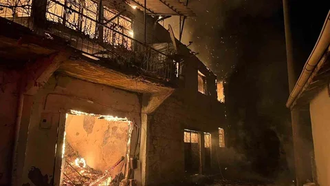 Manisa'da Yangın Olayı Yaşandı