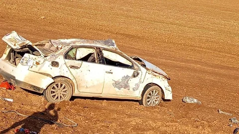 Ceylanpınar'da Otomobil Tarlaya Uçtu