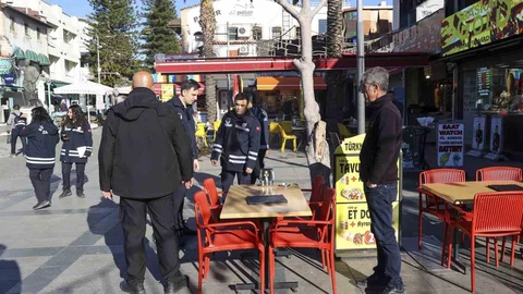 Antalya'da Kaldırım İşgalleri Denetleniyor