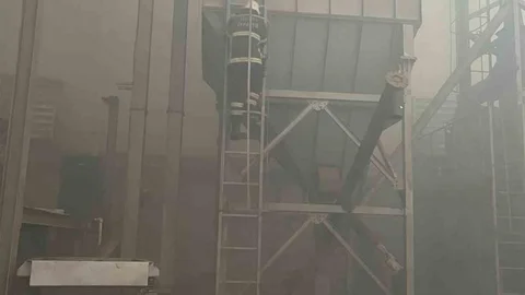 Reyhanlı'da Çikolata Fabrikası Yangını