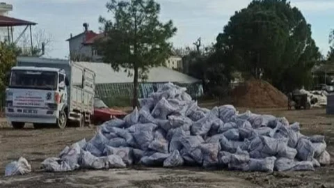 Bozyazı'da Dar Gelirli Ailelere Yönelik Kömür Dağıtım Çalışmaları