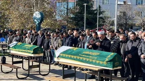 Bursa'da Baba Kızıyla Yan Yana Defnedildi