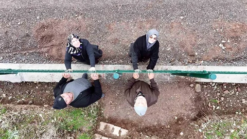 Sarımsaklı Mahallesi'nde Tel Örgü Sorunu