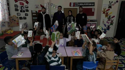Cilo Dağı'ndaki Okula Hediye