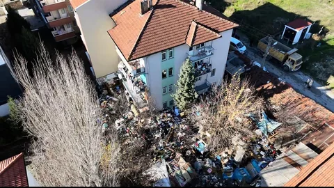 Karabük'teki Çöp Ev Temizlendi