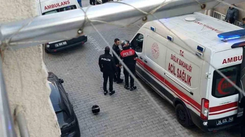 Esenyurt'ta Motosikletli Saldırganlar Kurşun Yağdırdı