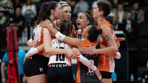 Eczacıbaşı Dynavit, Galatasaray'ı Yendi