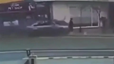 Şişli'de Otomobil Yayalara Çarptı