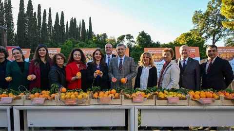 Antalya'da Portakal Çeşitleri Tanıtıldı