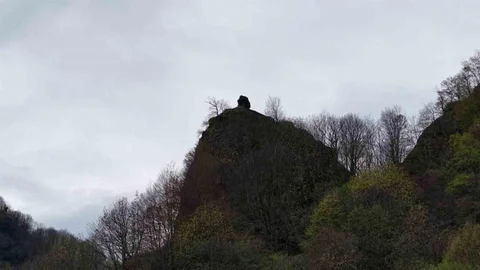 Samsun'daki İlginç Kaya Dikkat Çekiyor