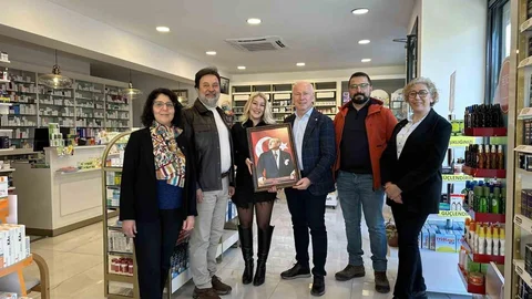 Kuşadası'nda Eczacılık Toplantısı Yapıldı