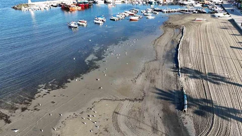 Tekirdağ'da Deniz 20 Metre Çekildi
