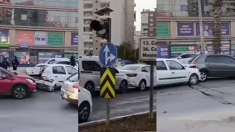 Mersin’de Sabah Mesaisi Kaza İle Başladı: Demokrasi Kavşağı’nda 7 Araç Birbirine Girdi!