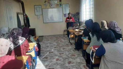 Kadın Çiftçilere Eğitim Programı Devam Ediyor