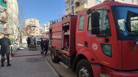 Afyonkarahisar'da Çatı Yangını Paniğe Neden Oldu