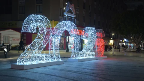 Tarsus Işıl Işıl: Mersin Büyükşehir’den 2026 Yılbaşı Süslemeleri