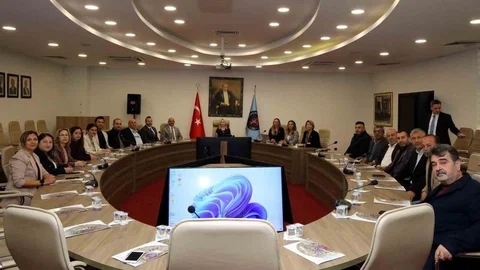 Akdeniz Üniversitesi'nde Muhtarlara Eğitim Verildi