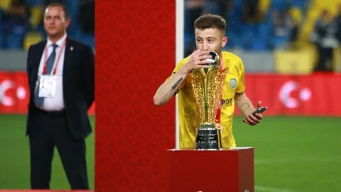 Kocaeli'de Silahlı Kavga: Futbolcu Yaralandı