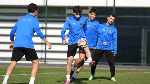 Manisa FK, Keçiörengücü Maçına Hazırlanıyor