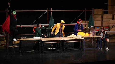 Samsun'da Tiyatro Gösterimi Gerçekleşti