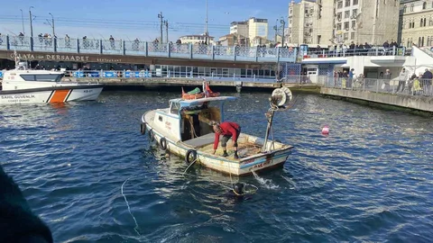 Haliç'te 33 Kilogram Olta Kurşunu Temizlendi