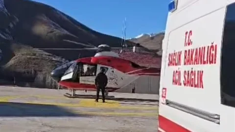 Hamile Kadın Van'a Helikopterle Nakledildi