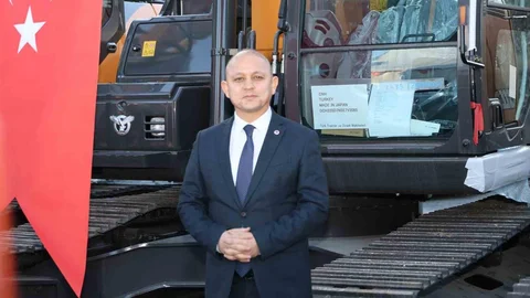 Kırıkkale Belediyesi’ne 8 Milyonluk Ekskavatör Hibe Edildi