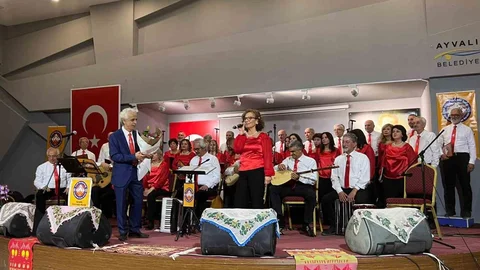 Ayvalık'ta Türkülerle Kurtuluş Destanı Konseri