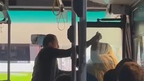 Adana'da Otobüs Kavgası Yaşandı